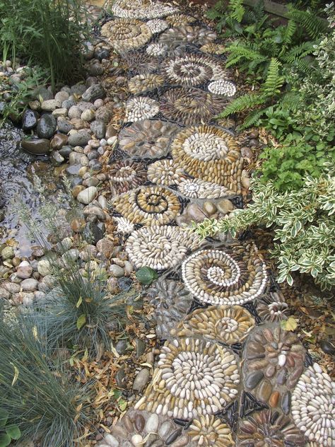 Mosaic garden design at Harrogate Flower Show - Creative, art & craft courses, kits, live classes, online workshops and handcrafted gifts from thousands of UK makers. Stone Garden Paths, Pebble Garden, Garden Walkway, Pebble Mosaic, Stone Garden, Stone Path, Pebble Stone, Mosaic Garden, Garden Path