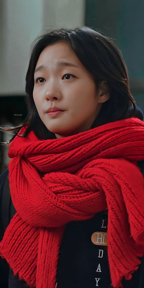 Goblin Kdrama Outfits, Kim Go Eun Outfit, Goblin Eun Tak, Ji Eun Tak Goblin, Eun Tak Goblin, Goblin Wallpaper, Goblin 2016, Asian Screen, Scarf Aesthetic