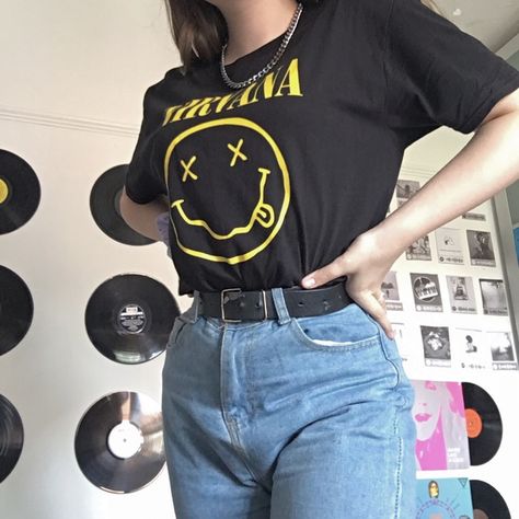 Nirvana T Shirt Outfit Woman, Nirvana Shirt Outfit, Nirvana Outfit, Smiley Face Logo, Nirvana Smiley Face, Nirvana Tshirt, Nirvana Shirt, Grunge Tee, Fits Aesthetic