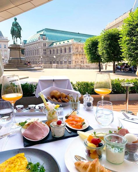 The perfect breakfast spot in Vienna right next to the Albertina Museum at @docoalbertina. 🥐🍰 Today ist the last chance to enter our… Brunch Vienna, Breakfast Snap, Albertina Museum, Sunrise Breakfast, Breakfast Places, Breakfast And Brunch, Vacation Goals, Summer Paradise, Gourmet Cooking