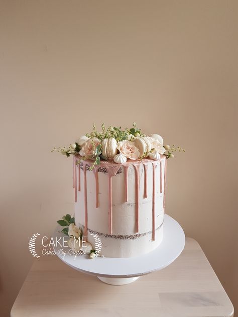 Semi-naked white buttercream cake with rose gold hand painted drip, macarons, meringues and fresh flowers White And Rose Gold Cake, Semi Naked Cake Birthday, Rose Gold Drip Cake, White Buttercream Cake, 29th Birthday Cakes, Gold Drip Cake, Nude Cake, 14th Birthday Cakes, Eid Cake