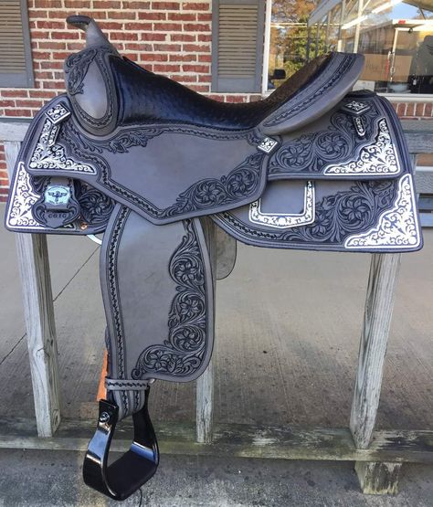 Western Pleasure Saddle, Western Pleasure Horses, Barrel Racing Saddles, Horse Halters, Western Saddle Pads, Barrel Racing Tack, Horse Show Clothes, Western Saddles, Barrel Racing Horses