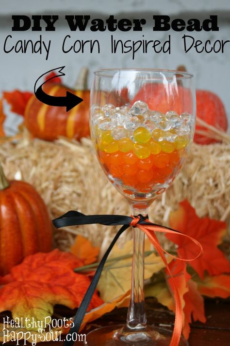 DIY Candy Corn Decor Fall Decor With Water Beads, Water Beads Centerpiece, Diy Candy Corn, Easy Diy Candy, Candy Corn Decor, Corn Decor, Thanksgiving Centerpieces Diy, Candy Corn Decorations, Discovery Bottles