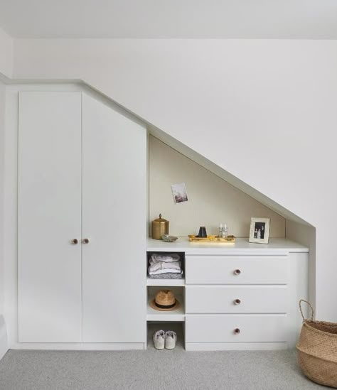 Sloped Ceiling Closet, Slanted Ceiling Bedroom, Attic Bedroom Storage, Bedroom Built In Wardrobe, Built In Dresser, Attic Closet, Attic Bedroom Designs, Wardrobe Door Designs, Build A Closet