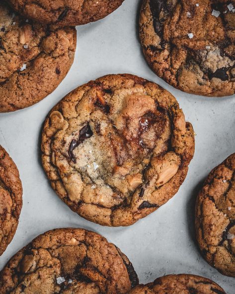 The Boy Who Bakes, Peanut Caramel, Salted Peanuts, Ultimate Chocolate Chip Cookie, Caramel Chocolate Chip Cookies, Cookie Bakery, Cookie Spread, Unique Cookies, Caramel Chocolate