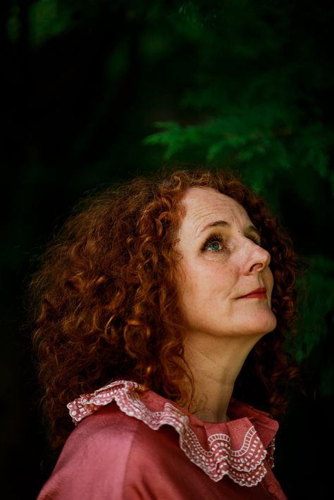 Maggie O’Farrell Looks for Stories Hiding in Plain Sight - The New York Times Marriage Portrait, Dramatic Monologues, Maggie O Farrell, Robert Browning, Hiding In Plain Sight, Famous Poems, Latest Books, Her. Book, Browning