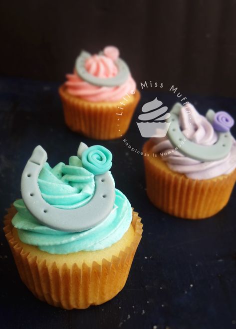 Vanilla Cupcakes | Vanilla Buttercream | Handmade Horseshoe Toppers Cowgirl Cupcakes Ideas, Horseshoe Cupcakes, Horse Cupcakes Ideas, Easy Fondant Cupcakes, Cowgirl Cupcakes, Double Digit Birthday Ideas, Camp Cupcakes, Horse Cupcakes, Western Birthday Cakes