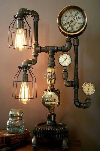 Very cool!! Décor Steampunk, Plumbing Pipe Shelves, Lampe Steampunk, Steampunk House, Diesel Punk, Hanger Diy, Steampunk Decor, Steampunk Lamp, Pipe Lamp