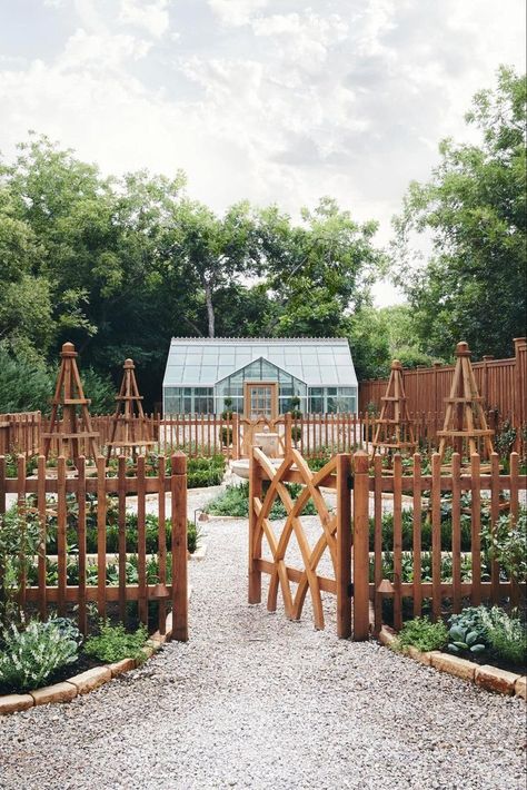 Backyard Greenhouse, Garden Wallpaper, Have Inspiration, Garden Greenhouse, Greenhouse Gardening, Vegetable Garden Design, Garden Layout, Veggie Garden, Garden Cottage