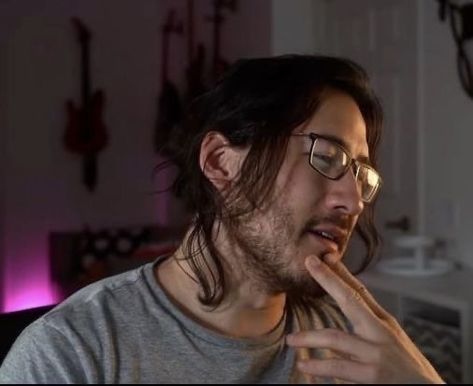 Markiplier Hair, Markiplier Wallpaper, Markiplier Memes, Mark And Ethan, Youtube Gamer, Instagram Direct, The Perfect Guy, Pewdiepie, Markiplier