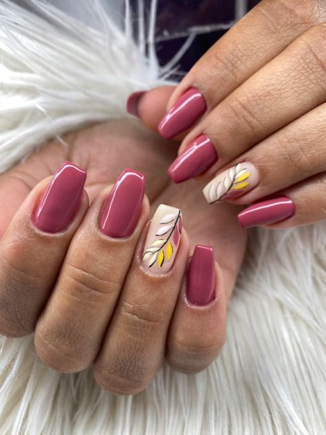 Cute Fall Manicure Ideas For Short Nails, Nails Inspiration For Fall, Fall Florida Nails, Fall Color Design Nails, Purple Fall Nails Ideas, Tropical Fall Nails, Mail Designs Fall, Autumn Nails Design Ideas Simple, Simple Fall Nail Designs Leaves