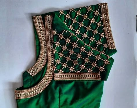 Green Bridal Blouse, Short Sleeve Blouse Design, Latest Fashion Blouse Designs, Blue Work Blouse, Blouse Aari Work, Aari Work Blouse Design, Magam Work Designs, Green Blouse Designs, Chudidhar Neck Designs