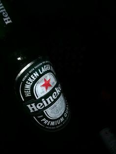 Heineken Fake Story, Alcohol Pictures, Beer Shot, Heineken Beer, Beer Photography, Beer Photos, Alcohol Party, Snapchat Streak, Artsy Photos