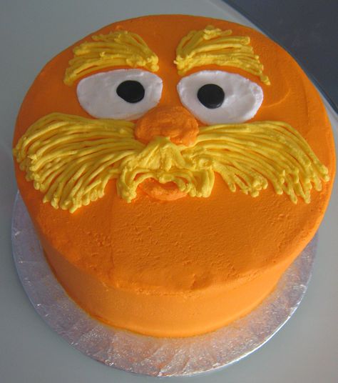 Lorax smash cake perhaps? Ok Sarah-Anne, how do we do this without food dye? Dr Suess Cakes, Lorax Cake, Lorax Birthday, Lorax Party, Dr Seuss Party, 14th Birthday Cakes, Seuss Party, Creative Birthday Cakes, Pretty Birthday Cakes