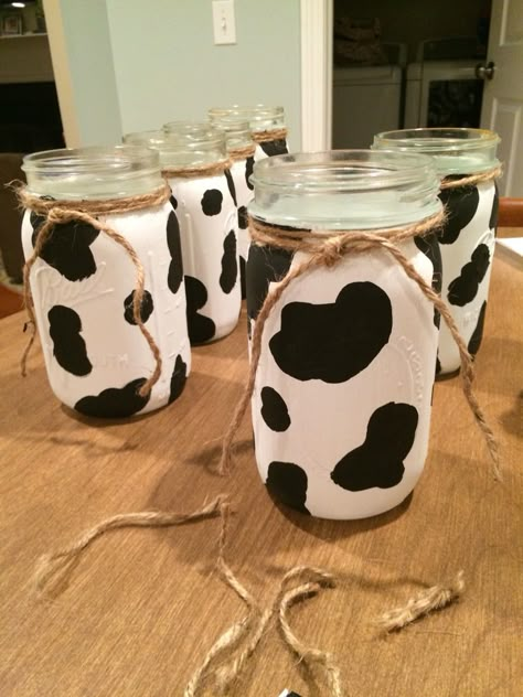 Cow Party Activities, Sweet 16 Party Ideas Cow Print, Cow Print Themed Birthday Party, Cow Themed Bridal Party, Cow Goodie Bags, Cow Mason Jar Centerpieces, Purple And Cow Print Birthday, Sweet 16 Party Ideas Themes Country, Cow Theme Party Decoration