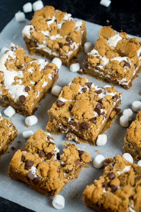 Bars With Marshmallows, Fluffernutter Bars, Chocolate Chips And Marshmallows, Fluffernutter Cookies, Fluffer Nutter, Coconut Recipe, Baked Coconut, Reese's Chocolate, Med Diet