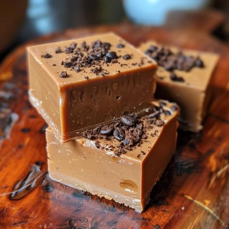 Caramel Coffee Fudge - Good For Recipes Coffee Fudge Recipes, Coffee Fudge, Holiday Fudge, Oh Fudge, Caramel Fudge, Recipes Chocolate, Christmas Candy Recipes, Caramel Coffee, Marshmallow Creme