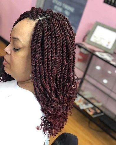 54 Senegalese Twists Loved by Millions of Women - New Natural Hairstyles Senegal Twist, Senegalese Twist Crochet Braids, Senegalese Twist Crochet Hair, Crochet Braids Hair, Senegalese Twist Hairstyles, Sew In Weave, African Hair Braiding Styles, Natural Hair Twists, Twist Styles