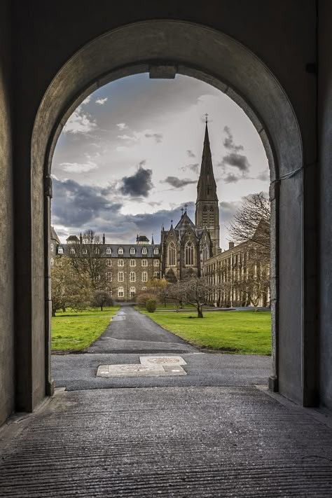 Dublin Instagram Story, Maynooth Ireland, Ireland University, St Patricks Day Aesthetic, Maynooth University, Study Abroad Ireland, Countries Aesthetic, Dublin University, Photos For Vision Board