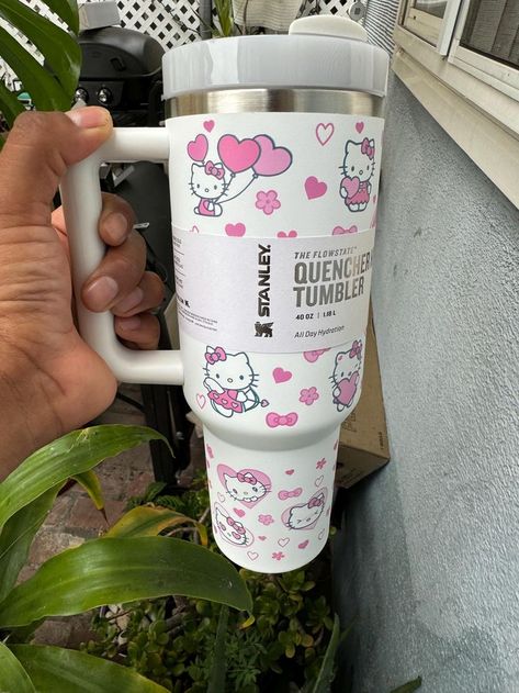 New Stanley Cup, Stanley Cup Tumbler, Hello Kitty Stuff Accessories, Hello Kitty Tumbler Cups, Hello Kitty Stanley Cup, Hello Kitty Stanley, Cute Stanley’s, Cute Stanley Cups, Hello Kitty Things To Buy