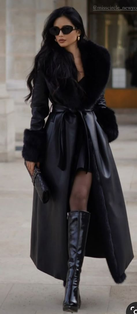 Expensive Women Outfits, Wealthy Woman Outfit, Dark Feminine Fashion Aesthetic, Classy Hoodie Outfit, Classic Elegance Outfits, Giant Scarf Outfit, High Fashion Winter Outfits, Guess Outfits Women, Dark Glam Outfit