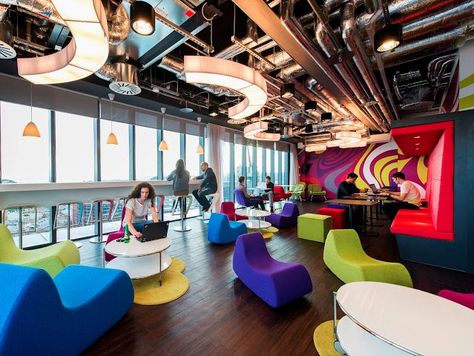 The colorful Dublin offices have plenty of space for employees to relax and work. Google Headquarters, Google Office, Office Space Design, Street Marketing, Cool Office, Learning Spaces, Best Interior Design, Style Office, Office Inspiration