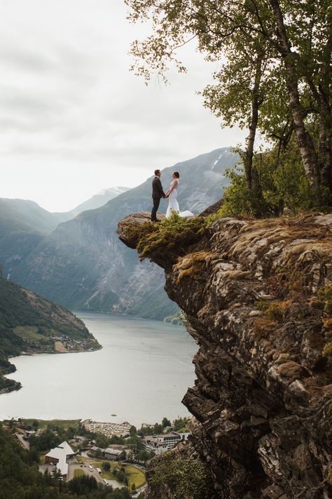 Geiranger, is without question one of the most iconic & beautiful locations in Norway. For this reason, we are so excited to have launched Promise Mountain collections for both private and large elopements inside this gorgeous fjord. Head over to the blog post to see the full gallery! Norway Elopement, Scandi Wedding, Mountain Wedding Dress, Norway Wedding, Wedding Planner Guide, Glacier National Park Wedding, Norwegian Wedding, Fun Wedding Pictures, Oregon Coast Wedding