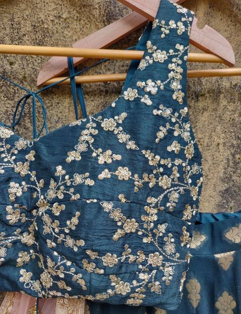 Jacquard Lehenga, Teal Blue Blouse, Ruffle Lehenga, Blue Blouse Designs, Georgette Lehenga, Pearl Work, Women Dress Online, Satin Bluse, Crop Top Skirt Set