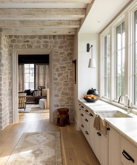 The Interiors Inspiring Me Most for Fall: Inexpensive Fall Decor with a Big Impact | Gold and Graphite by Jill Atogwe Sean Anderson, Stone Accent Walls, Best White Paint, Stone Walls, Stunning Kitchens, Design Del Prodotto, Stone Wall, House Inspo, Interior Design Trends