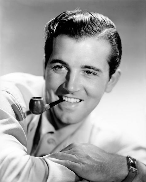 Kid Galahad, John Payne, Hollywood Men, Movie Making, Good Cigars, Pipes And Cigars, Oldies Music, Classic Television, Old Hollywood Stars