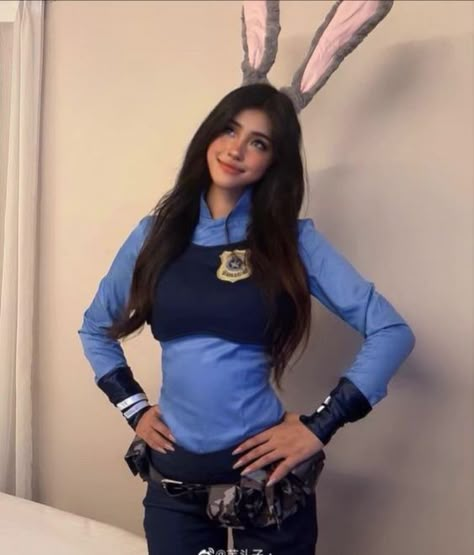 Judy Hops Costume, Judy Hopps Costume, Zootopia Costume, Zootopia Cosplay, Zootopia Judy Hopps, Zootopia Judy, Hot Halloween Outfits, Pretty Halloween Costumes, Cute Couple Halloween Costumes