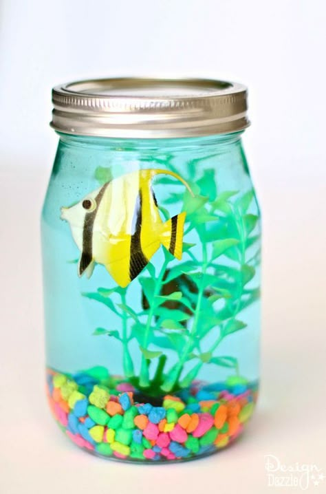 Mason Jar Aquarium Craft for kids! Fun Summer time craft! Mason Jar Aquarium, Jar Aquarium, Aquarium Craft, Time Craft, Summertime Crafts, Craft Kids, Fun Crafts To Do, Summer Crafts For Kids, Fun Easy Crafts