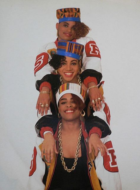 Salt N Pepa My high school early 90s memories but still sound good miss those days 90s Hip Hop Fashion Women, Hip Hop Fashion Women, Black Diaspora, Perfect Playlist, Rap City, Salt N Pepa, Heart Music, 90s Hip Hop Fashion, Old School Music