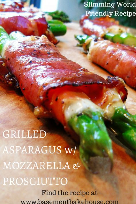 Grilled Asparagus Wrapped in Mozzarella and Prosciutto - Slimming World Friendly Recipe - Slimming World - Healthy Recipe - Eat Clean - Delicious - Easy - Starter - Snack Grill Asparagus, Asparagus Cheese, Appetizer Healthy, Mozzarella Prosciutto, Asparagus Wraps, Cheese Mozzarella, Plats Healthy, Clean And Delicious, Tapas Recipes