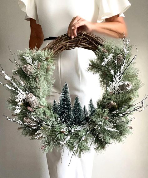 Winter Door Wreath, Cabin Mountain, Door Wreath Christmas, Christmas Cabin, Cottage Wreath, Winter Door, Bottle Brush Tree, Brush Trees, Wreath Winter