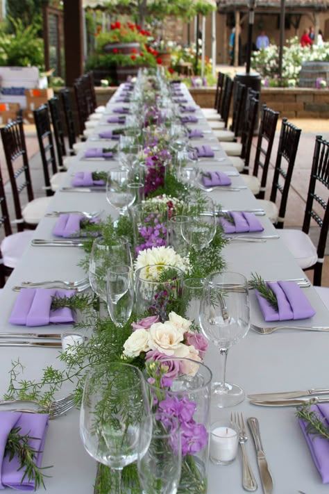 Purple Tablecloth Wedding, Reception Food Table Decorations, Purple And White Table Decorations, Purple And Green Wedding Table Settings, Purple Runner Wedding Table, Soft Purple Wedding Theme, Lilac Wedding Table Decor, Long Tables For Wedding, Lavender Table Setting