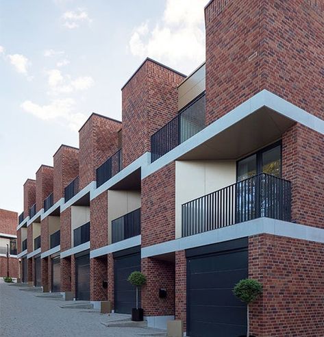 Terrace House Exterior, Small Apartment Building, Townhouse Exterior, Muswell Hill, Architecture Today, Facade Architecture Design, Townhouse Designs, Brick Architecture, Apartment Architecture