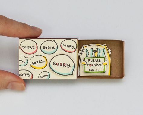 Surprise Messages Hidden In Little Matchboxes | Bored Panda Sorry Card, Apology Cards, Greeting Card Gift Box, Matchbox Crafts, Sorry Gifts, Cat Greeting Cards, Matchbox Art, Cute Messages, Fathers Day Crafts