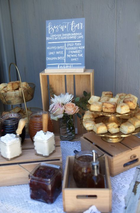 Biscuit Brunch Bar, Bridal Shower Biscuit Bar, Biscuits And Gravy Bar, Southern Wedding Shower Ideas, Wedding Biscuit Bar, Baby Biscuit Bar, Southern Party Theme, Southern Baby Shower Ideas, Biscuit Bar Brunch