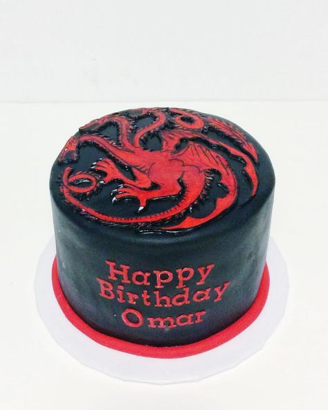 Game of Thrones birthday cake www.koocakes.com Game Of Thrones Birthday Cake, Game Of Thrones Birthday, Game Of Thrones Cake, Dragon Cakes, 13 Birthday Cake, Dragon Cake, Aemond Targaryen, Cake Games, Pastel House