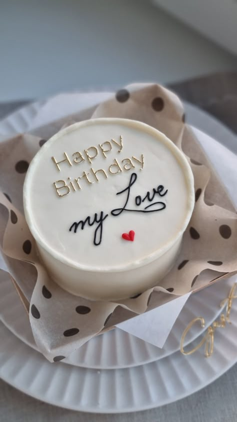 Happy Birthday Love Cake, Birthday Cake For Boyfriend, Cake For Boyfriend, Small Birthday Cakes, Pastry Chocolate, Birthday Cake For Husband, Cake For Husband, Birthday Cake Decorating Ideas, Birthday Cake For Him