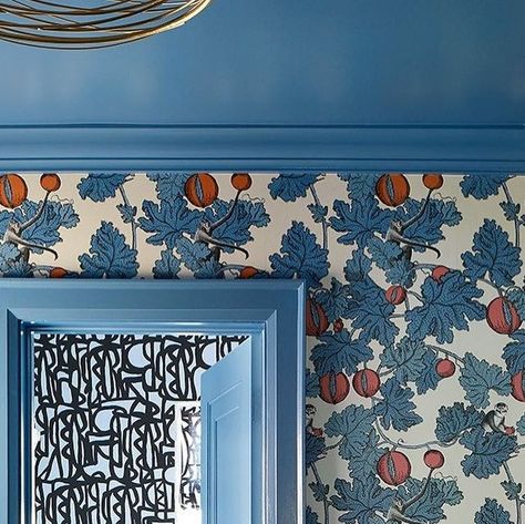 Lee Jofa on Instagram: "Designer @cynthiafergusondesigns takes us inside her 1930s bijou Toronto home saturated with color, pattern and artwork. #LeeJofaLuxury • • Wallcovering: Frutto Proibito @cole_and_son_wallpapers Photo: @donnagriffith Styling @_meandmo_" Wallpaper And Paint Combination, Toronto Home, Vase Ideas, Cole And Son Wallpaper, Paint Combinations, Wallpaper Ceiling, High Gloss Paint, Trim Work, Gloss Paint