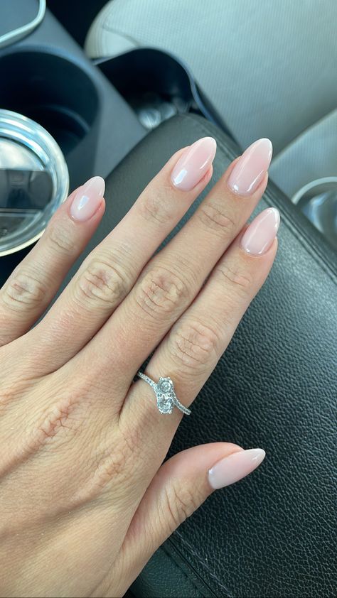 Natural Polygel Nails, Acrylic Nails Plain Color, Bridesmaid Nails Neutral, Oval Nails Natural, Classy Almond Nails Natural, Natural Oval Nails, Classy Engagement Nails, Bridesmaid Nails Wedding Neutral, Engagement Party Nails