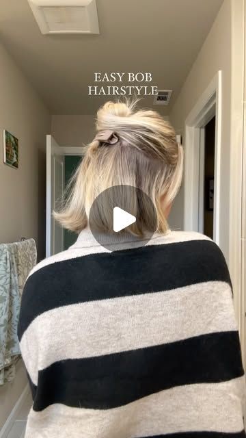 Tara Bannick on Instagram: "easy hairstyle using my favorite clips ✨🎀 if you haven’t tried a flat claw clip yet, they’re so much more comfortable. Can always add a clear elastic too if you’re worried it won’t stay put.   Head over to my stories for the link to the clips (and my sweater 😉🖤)   hair tutorial, easy hairstyle, bob hairstyle, half up half down hairstyle" Flat Clip Hairstyles, Flat Claw Clip Hairstyles, Half Up Bob Hairstyles, Hair Clips Hairstyles, Hair Clip Hairstyles, Hairstyle Bob, Half Up Half Down Hairstyle, Down Hairstyle, Clip Hairstyles