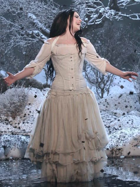 Amy Lee - Lithium dress. One of my favourites Evanescence The Open Door, Evanescence Concert, Evanescence Amy Lee, Lee White, Amy Lee Evanescence, Amy Lee, Evanescence, My Chemical Romance, Famous Celebrities