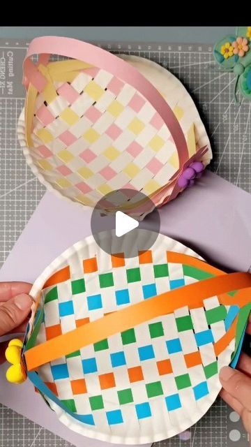 Paper Plate Basket, Basket Crafts, Flower Baskets, Handmade Paper Crafts, Paper Plate Crafts, Diy Paper Crafts Decoration, Kraf Diy, Diy Crafts Paper Flowers, Diy Crafts For Kids Easy