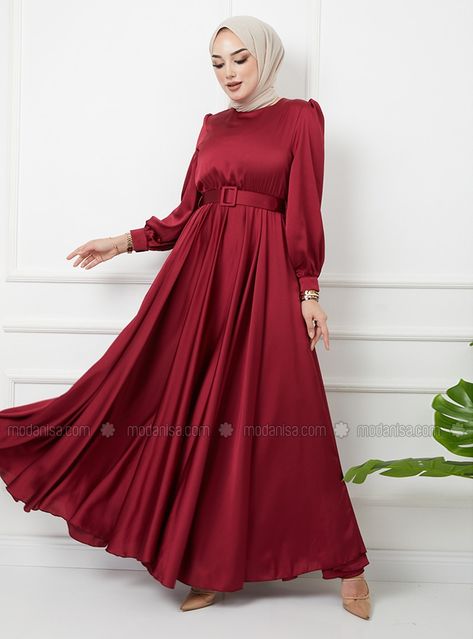 Outfit With Hijab, Satin Hijab, Simple Hijab Tutorial, Satin Evening Dress, Modest Evening Dress, Muslimah Outfit, Burgundy Outfit, Simple Hijab, Satin Evening Dresses