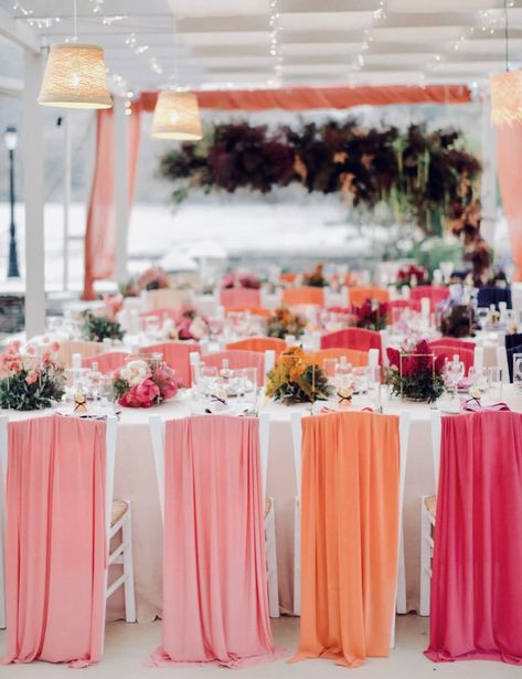 Coral Wedding Themes, Weddings Decorations Elegant Romantic, Pink And Orange Wedding, Outfit Recipes, Destination Wedding Reception, Orange Wedding Flowers, Kelly Brown, Dried Flowers Wedding, Wedding In Greece