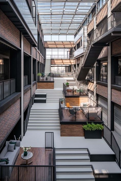 Shanghai In-Bund Office Building / HPP | ArchDaily Atrium Design, Indoor Courtyard, Office Building Architecture, Stairs Architecture, Architecture Concept Diagram, Modern Architecture House, Architecture Office, Facade Architecture, Facade Design