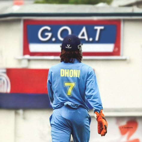 Dhoni Aesthetic, Dhoni Back Pose, Ms Doni, Cute Paragraphs For Him, Cute Paragraphs, Che Guevara Art, England Cricket Team, Ms Dhoni Wallpapers, Ms Dhoni Photos